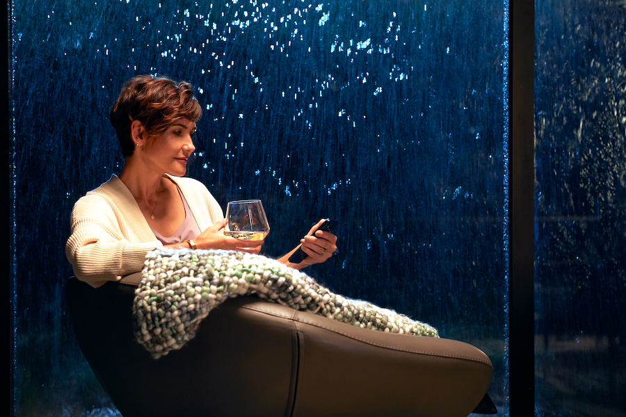 Use Savant home automation to match any room’s ambiance to the moment.