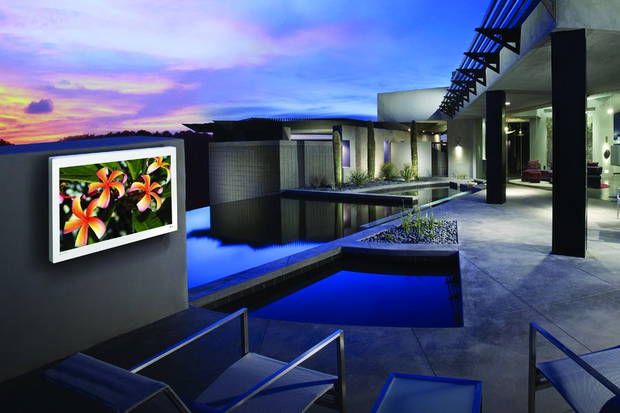 FUZIO3_MayBlog4_OutdoorEntertainment_NewportBeachCA_image